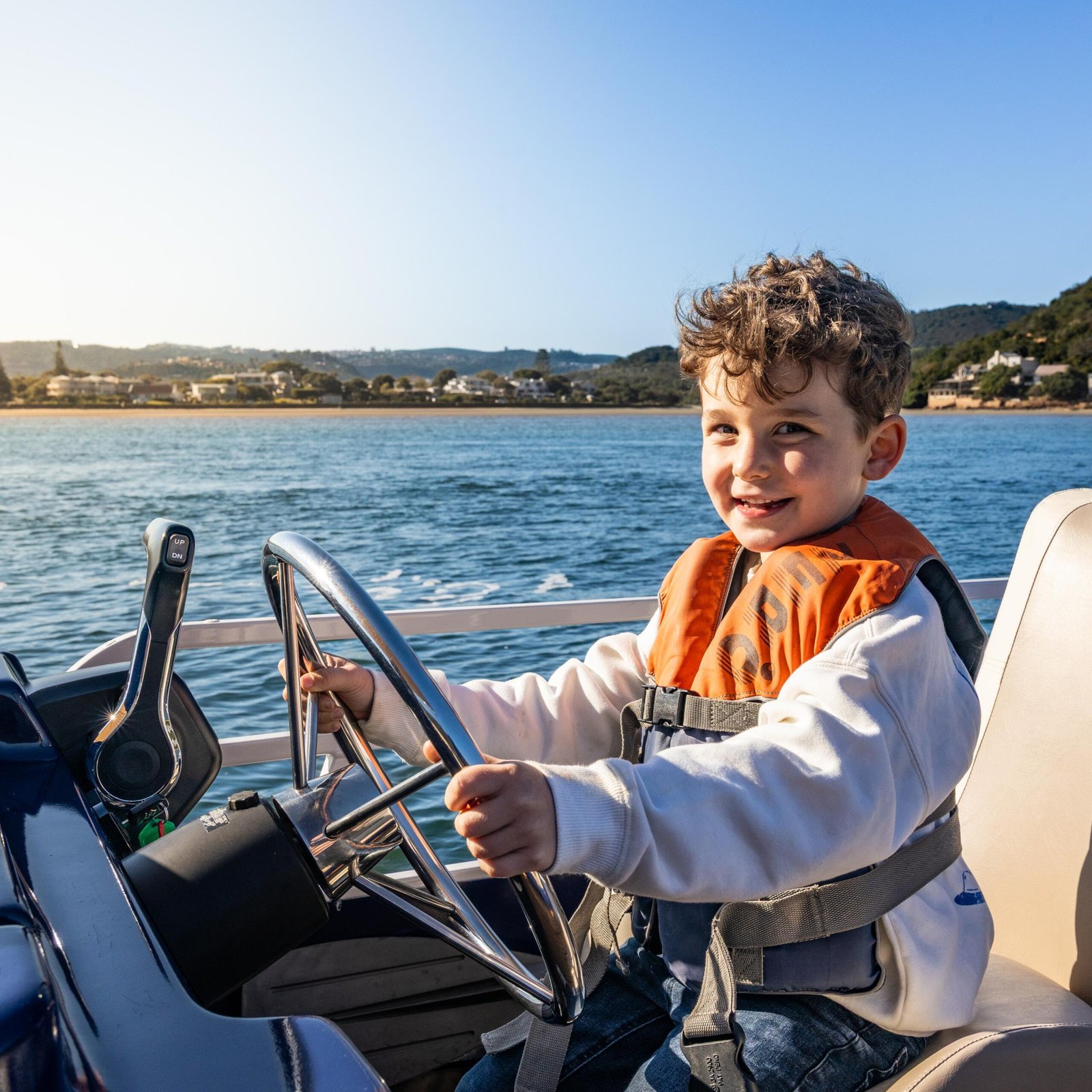 KNYSNA BOAT CRUISE GARDEN ROUTE THE WATER CLUB S19