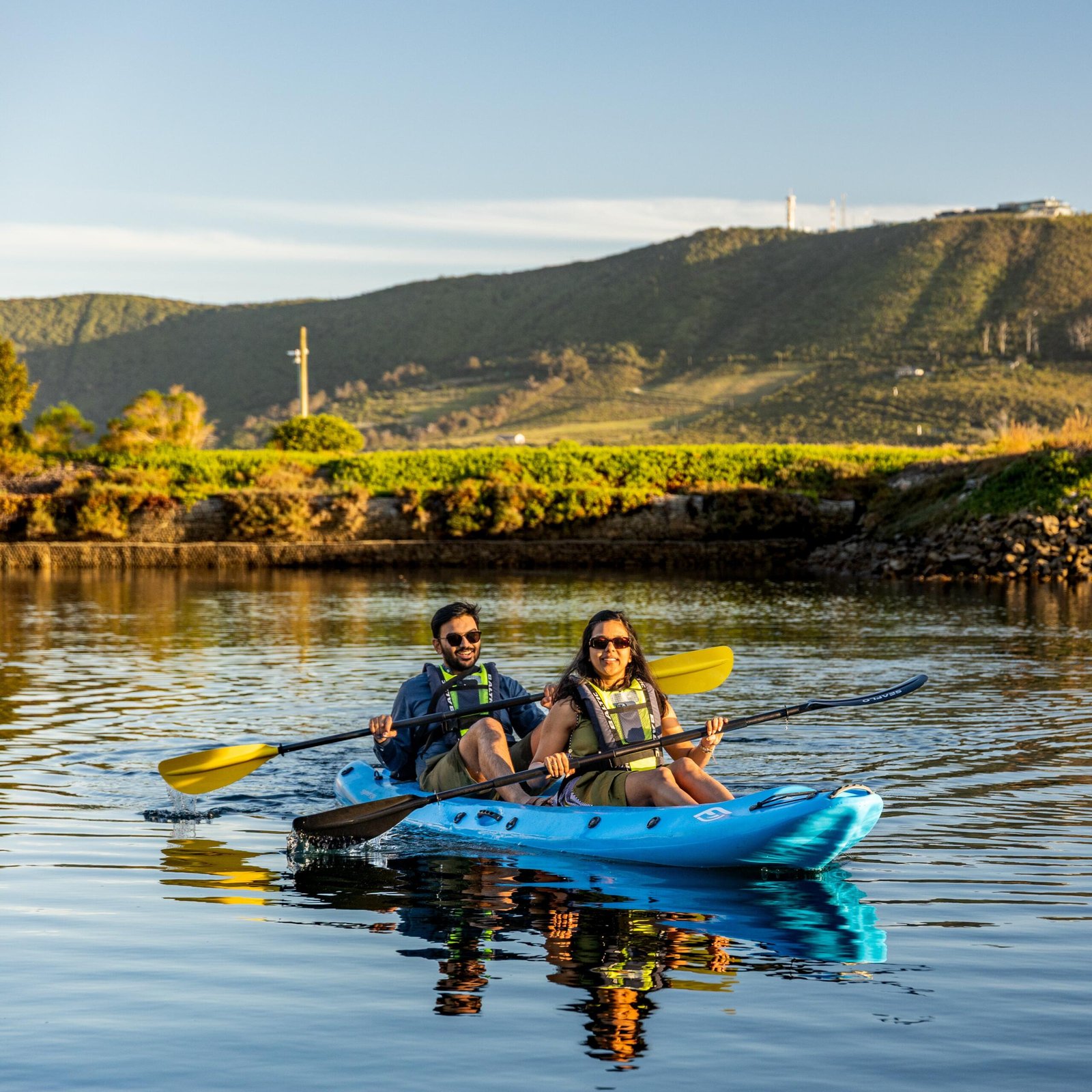KNYSNA KAYAKING THESEN ISLAND GARDEN ROUTE THE WATER CLUB S6